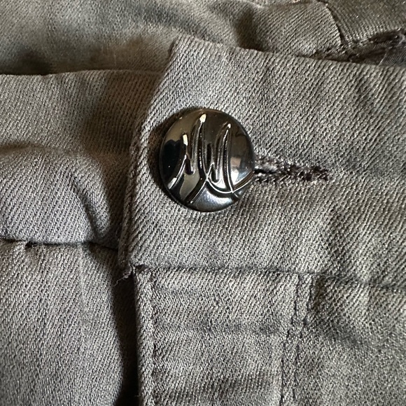 Melissa McCarthy Jeans EUC 20W black, grey distressed pencil crayon plus size - Picture 7 of 10